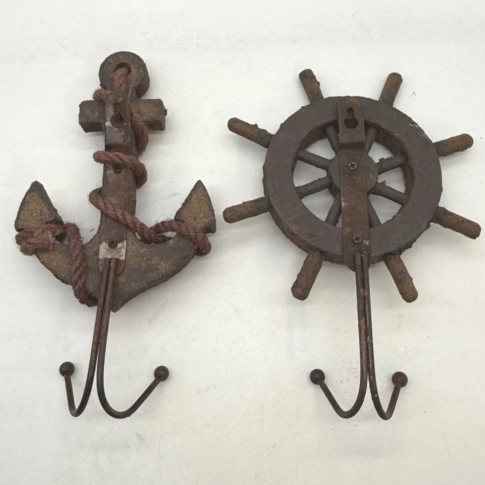 Rustic‎ Nautical Wall Hooks Set Anchor and Ships Wheel Brown 2pc resin rope
